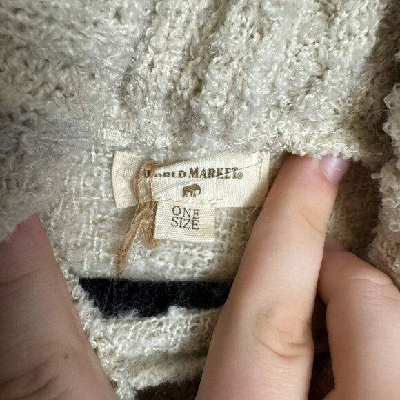 World Market NWT Ivory Turtleneck Sweater Poncho M21 - Picture 4 of 6